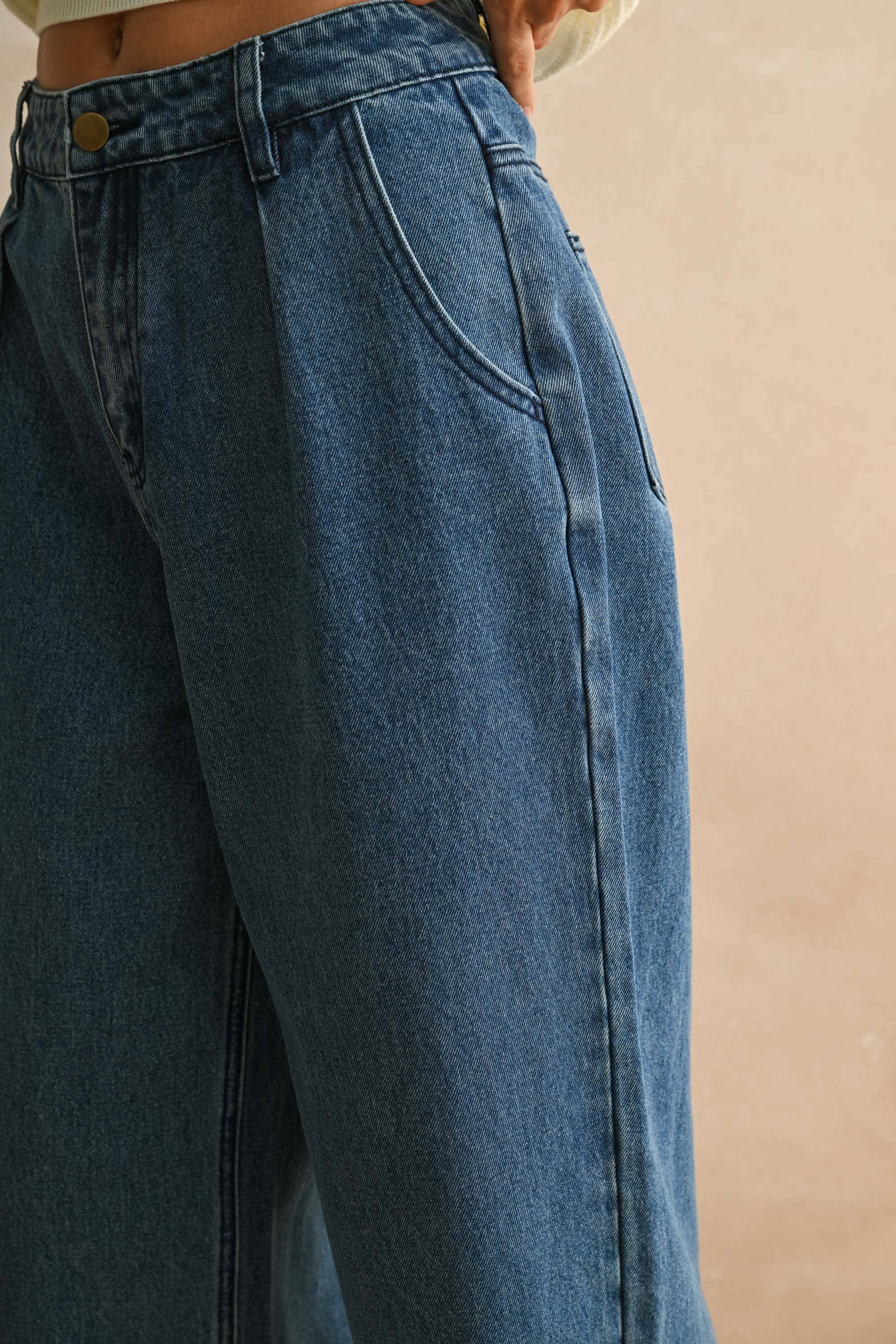 MINI PLEAT FRONT RELAXED DENIM PANTS