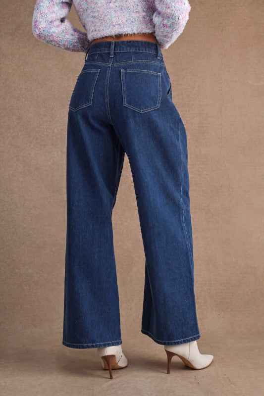 Highwaist Pintucked Denim