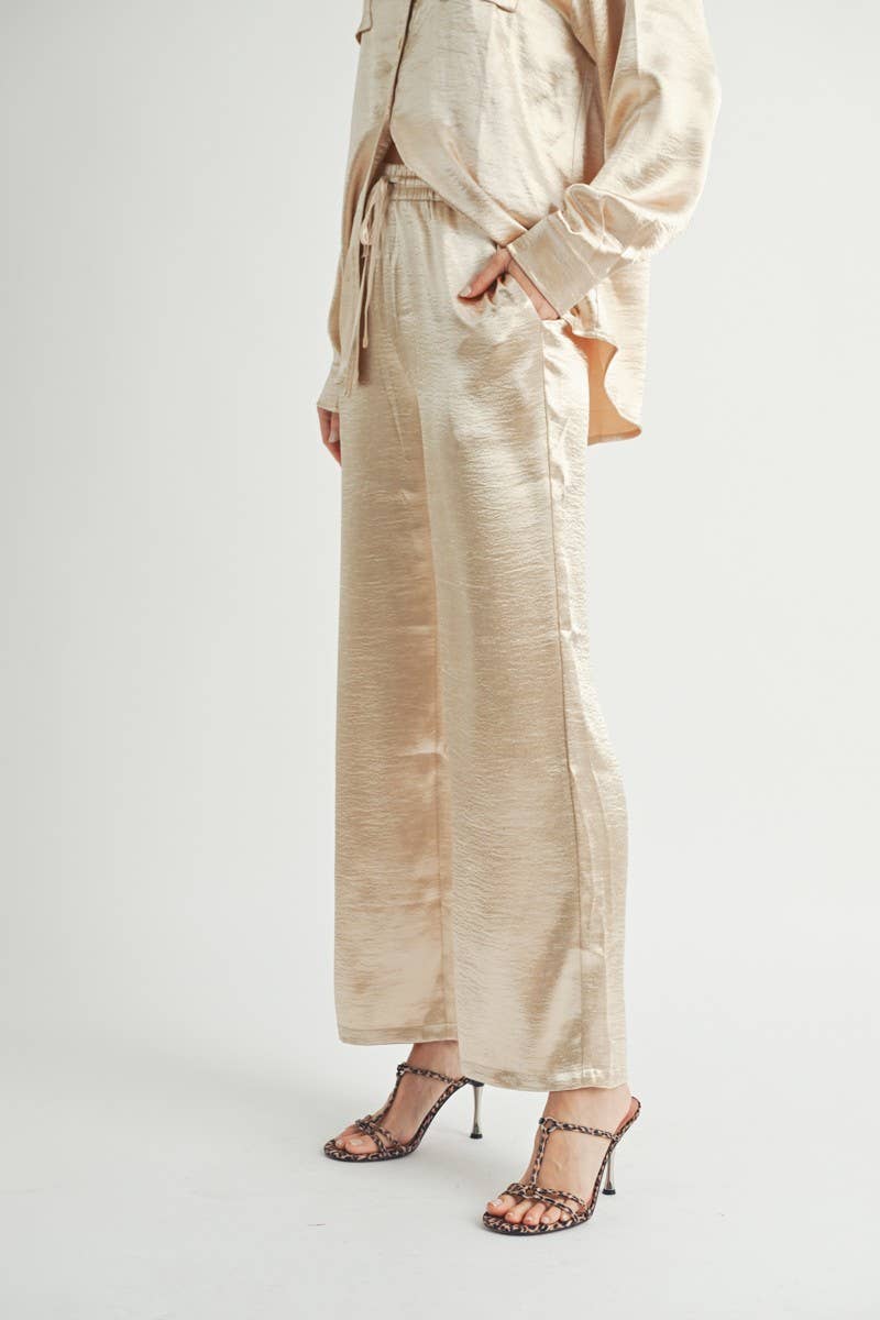 Timeless Moments Pants 3b34f92f7907cdc6407282b72bd5c611e2ba96cb10e86ffb91d123bc681b3748_88452cd3-2448-4023-956e-739155a71b5a description