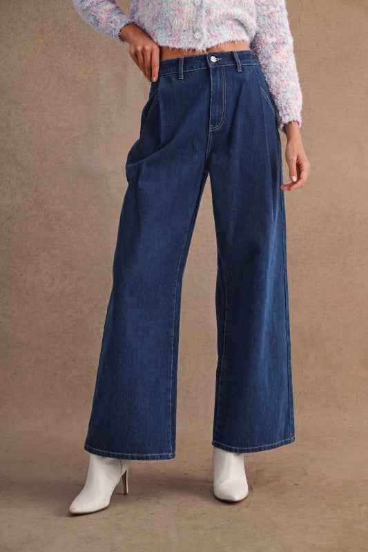 Highwaist Pintucked Denim