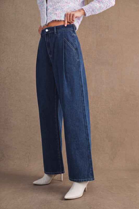 Highwaist Pintucked Denim